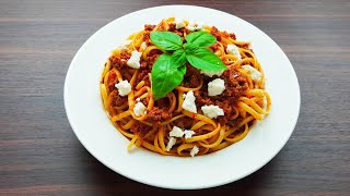 طريقة عمل معكرونة ايطاليه باللحم المفروم II شيف عمر  Easy Bolognese Recipe [upl. by Akenn]