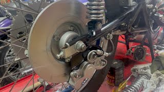 Triumph Silver Jubilee Bonneville T140VJ  Light Renovation  Part 17  Assembly Part 4  Midrift [upl. by Hsirap69]