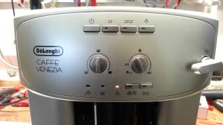 Delonghi caffe Venezia Esam2200 s [upl. by Peyter]