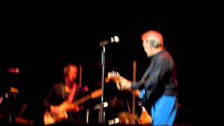 Glen Campbell  Wichita Lineman LIVE 112712 Seattle [upl. by Ardnaz]