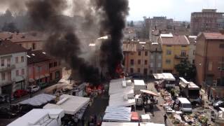 Esplosione al Mercato di Guastalla [upl. by Emmi671]