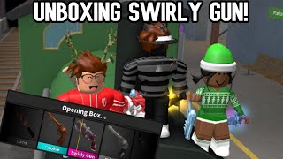 UNBOXING THE NEW SWIRLY GUN IN MURDER MYSTERY 2  REACTING TO XMAS UPDATE w weheartlush and ykchase [upl. by Devan]