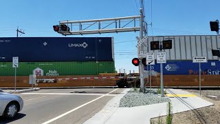 Union Pacific 2652 Intermodal Northbound and Sacramento Light Rail Meadowview Road Sacramento CA [upl. by Hallette31]