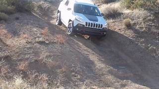 2014 jeep cherokee trailhawk off road Hill decent [upl. by Wilkinson142]