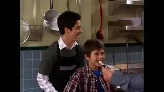 Los hechiceros de Waverly Place 1x1 PARTE 2 Venta loca de 10 minutos Latino [upl. by Kcirdled]