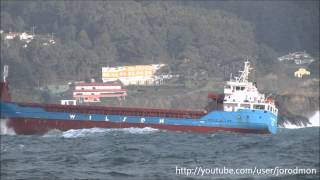 General Cargo Ship WILSON FINNFJORD leaving A Coruña [upl. by Roderica]