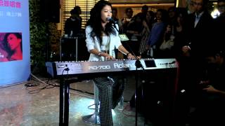 HD 曲婉婷 Wanting  我的歌聲裡 Live in Hong Kong  Mira Mall Hong Kong [upl. by Arraet]