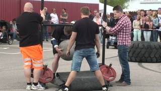 Sveriges Starkaste Man 2012 Kval Munkedal reps med 160kg sten på 75 sekunder [upl. by Sapienza513]