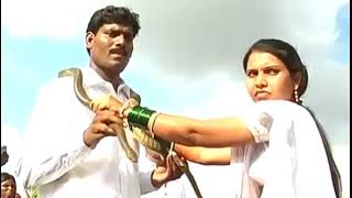 Indian couple exchanges wild pythons instead of garlands for their marriage [upl. by Narine]