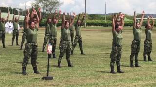 Entrenamiento de mujeres militares [upl. by Milinda]