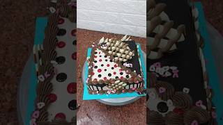 square shape chocolate cake decorating youtubeshorts shorts viral cakedecorating [upl. by Gosselin]