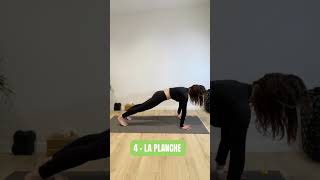 5 postures de yoga pour un ventre plat [upl. by Oneladgam]