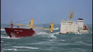 Giant Bulk Carrier Ships Withstand Punches Strongest Waves In Storm amp Do Not Sink At Sea [upl. by Franza381]