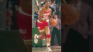 Why Hakeem Olajuwon Outshines Nikola Jokic😱😤nba nbaedits nbahighlights [upl. by Lubba]