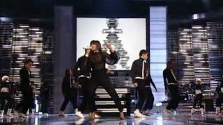 Nelly Furtado Feat Timbaland  Promiscuous amp Maneater Live at Fashion Rocks 2006 [upl. by Sherwin342]