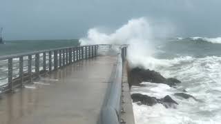 BEACHGOERS FLEE rain squall from Hurricane Dorian outer band [upl. by Damali535]