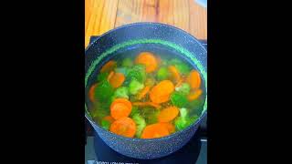 How to make this Chicken with Broccoli and Carrot very easy and fast in the Chinese style [upl. by Radmen992]