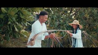 Loïc  Donia  Clip Officiel 2024 [upl. by Arraeic]