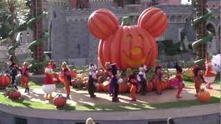 Mickeys Halloween Treat in the Street Disneyland Paris 高台5回目 [upl. by Hallee423]