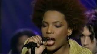 Macy Gray Performs quotI Tryquot  2112000 [upl. by Ahsyad]