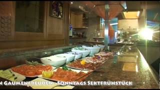 Südtirol Hotel Sonnenberg Meransen FRÜHSTÜCK [upl. by Aitselec]