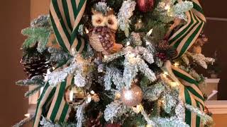 How to Decorate a Rustic Flocked Christmas Tree  Tips amp Ideas [upl. by Conrad]