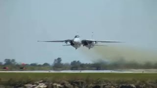 Grumman F14 Tomcat  Burke Lakefront takeoff  Cleveland OH [upl. by Nove170]