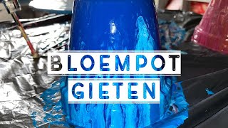 255 ACRYLVERF GIETEN OVER EEN BLOEMPOT ALS THERAPIE  FLUIDART BY LIANES [upl. by Dunlavy314]