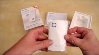 TPLink universal WiFi Range Extender unboxing [upl. by Aes]