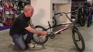 Basic differences between street and race BMX bikes [upl. by Laine28]