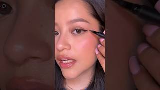 A simple eyeliner hack for beginners [upl. by Darcee]