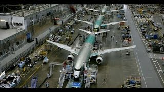 Assembly of a SunExpressBoeing [upl. by Irrabaj]