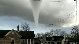 Multiple Tornadoes Touched down in Illinois US Dec 1 2018 [upl. by Colet]