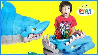 Shark Bite Let’s Go Fishin’ Family Fun Games for Kids [upl. by Diantha]