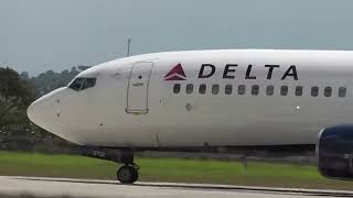 Delta airlines takeoff to JFK international airport 2013 [upl. by Neelhtak]