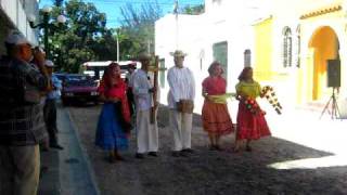 Folklore Salvadoreño día de la cruz 3 de Mayo Arte en la calle END [upl. by Marucci]