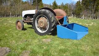 Fleming Transport Box Demonstrated on Ferguson TE20 Tractor [upl. by Arukas]