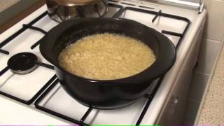 The Healthiest Cookware Ceramcor Xtrema Saucepot  Cooking Quinoa superfood HD720p [upl. by Arand]