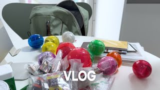 vlog  또 직구로 산 가챠 깡 amp 하울 가챠 정리 배달 음식 안 먹기 도전 건강식 마트 장 보기 택배 뜯기 마파두부 수육 만두 걸 [upl. by Oalsinatse149]