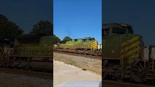 Heritage Classic EMD SD70ACe quotIllinois Terminalquot 1072 trailing NS 4676  28r rider22 [upl. by Nylrats381]