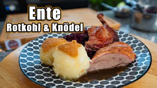 Die Perfekte Ente vom Grill – Mit Rotkohl und Knödeln als Beilage [upl. by Beka]