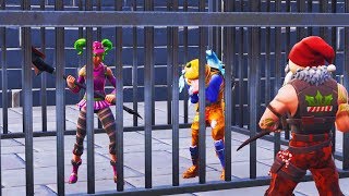 PREDATOR HACKER TRAPPED US in CREATIVE MAP Fortnite Escape Maze Challenge [upl. by Daegal]