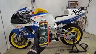 Cleaning up the chain on the Srad 750 with the best engine and chain cleaner Techcoat TC160 [upl. by Annette]