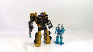 Video Review of the Transformers Powercore Combiners Huffer w Caliburst [upl. by Miahc]