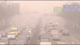 Pollution à Pékin de plus en plus dinquiétude [upl. by Aicnatsnoc]