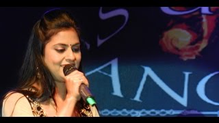 Husn Pahadon Ka Live  Sarrika Singh Live [upl. by Downing]