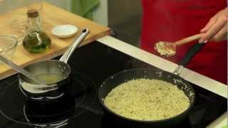 Recette de Risotto de quinoa au thym et romarin [upl. by Ulrica]