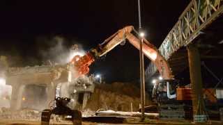 Hitachi ZX 4703 excavator with NPK S42 XCR concrete shear Lek Sloopwerken [upl. by Anette]