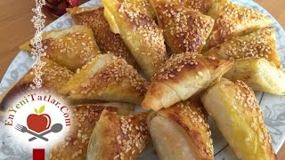 Pırasalı MuskaÜçgen Börek Tarifi  Pırasalı Çıtır Börek Nasıl Yapılır [upl. by Letnwahs]