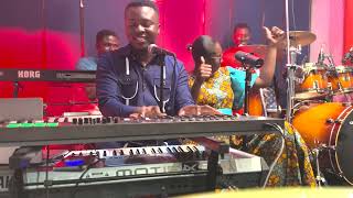 YAW SARPONG AWURADE NA AYE ACOUSTIC COVER BY SANDY ASARE YAW BOADU AND KOFI ASANTE [upl. by Stanfield]